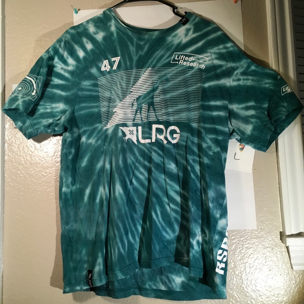 LRG Print tie dye shirt